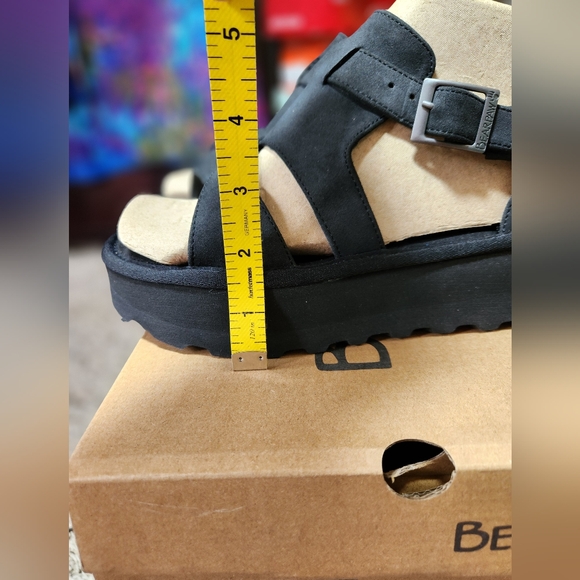NIB Bearpaw Pinnacle Sandal - Picture 5 of 9